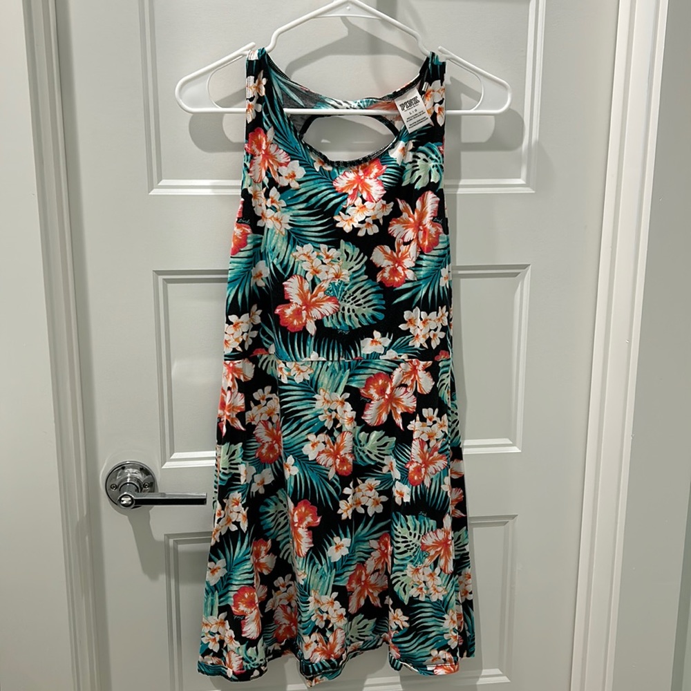 Victoria’s Secret-PINK brand Hawaiian pattern open back dress